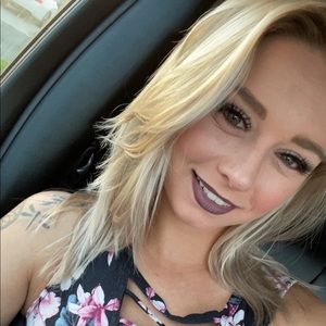 Meet your Posher, Hailey